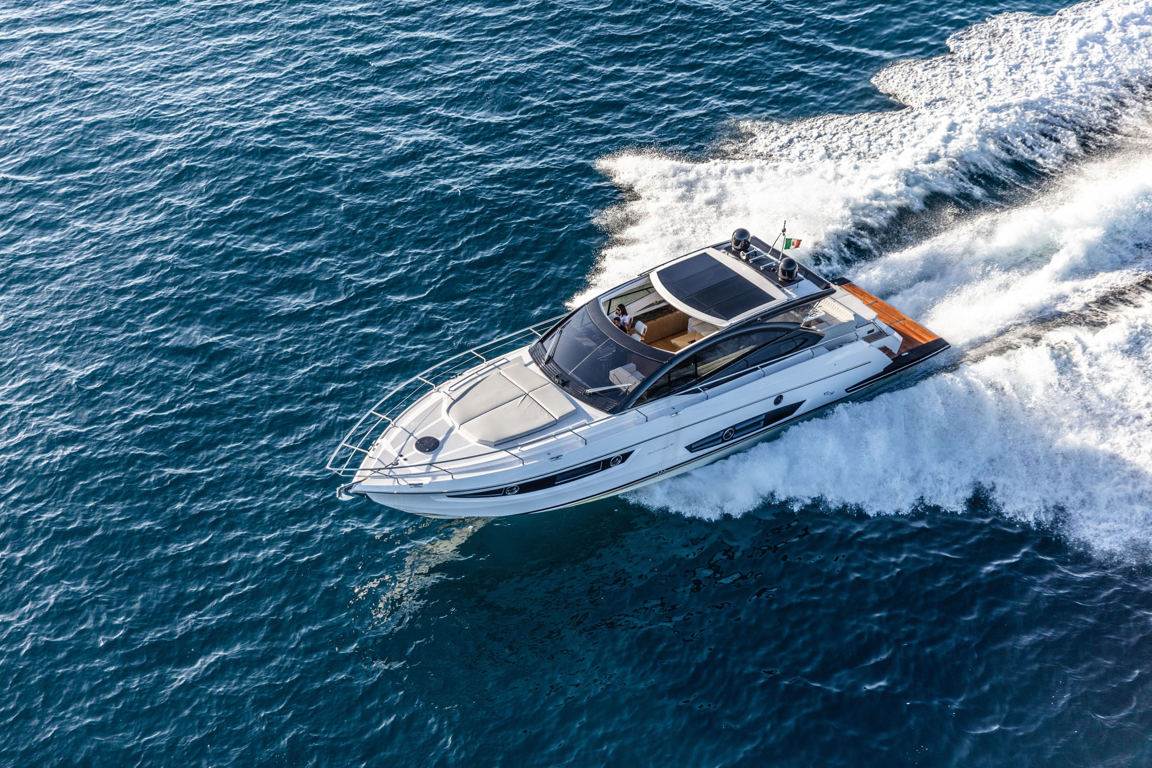 yacht